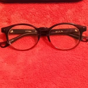 Woman's designer eyeglass frames